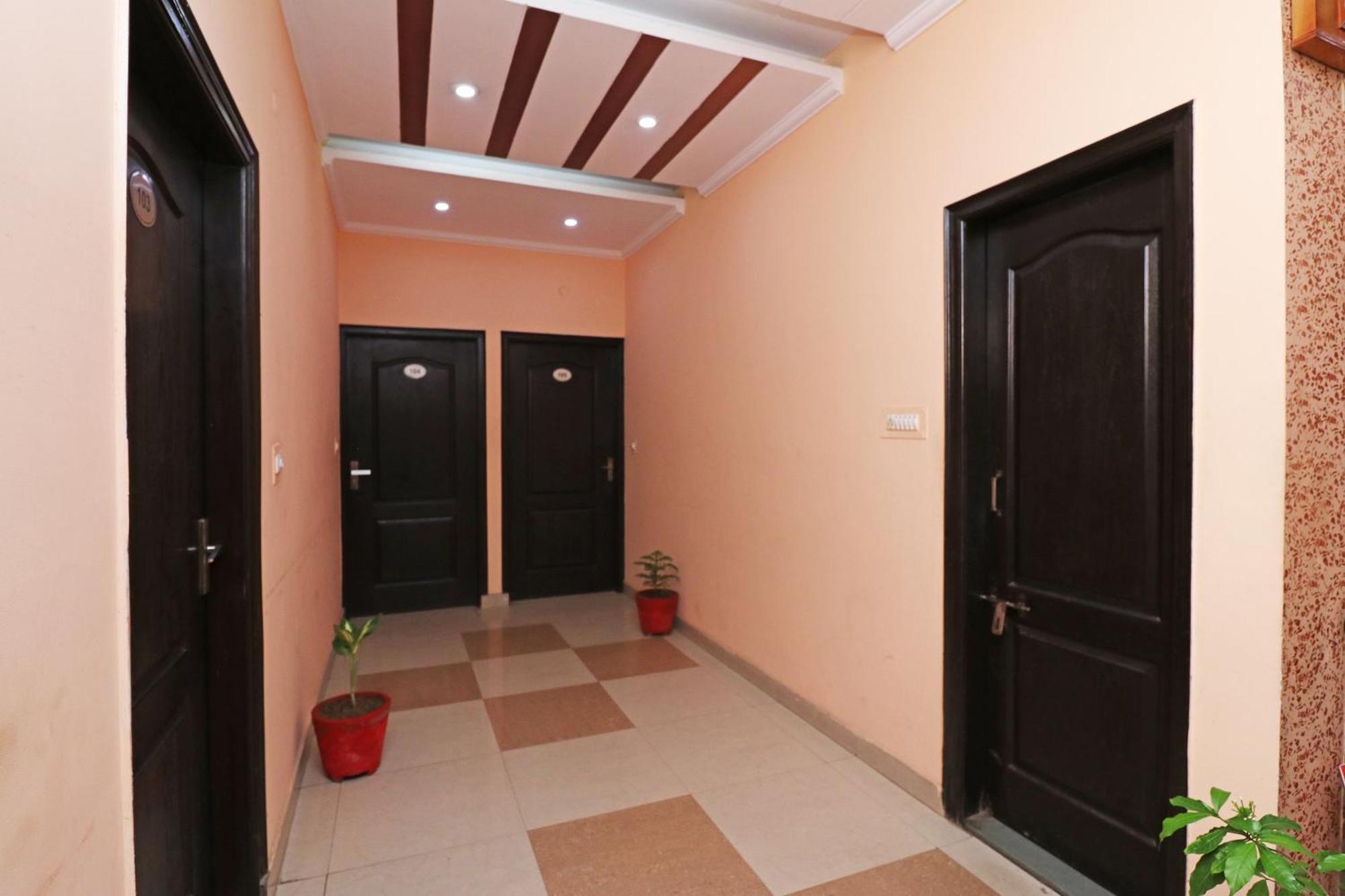 Hotel O Alpine Residency Faridabad Esterno foto